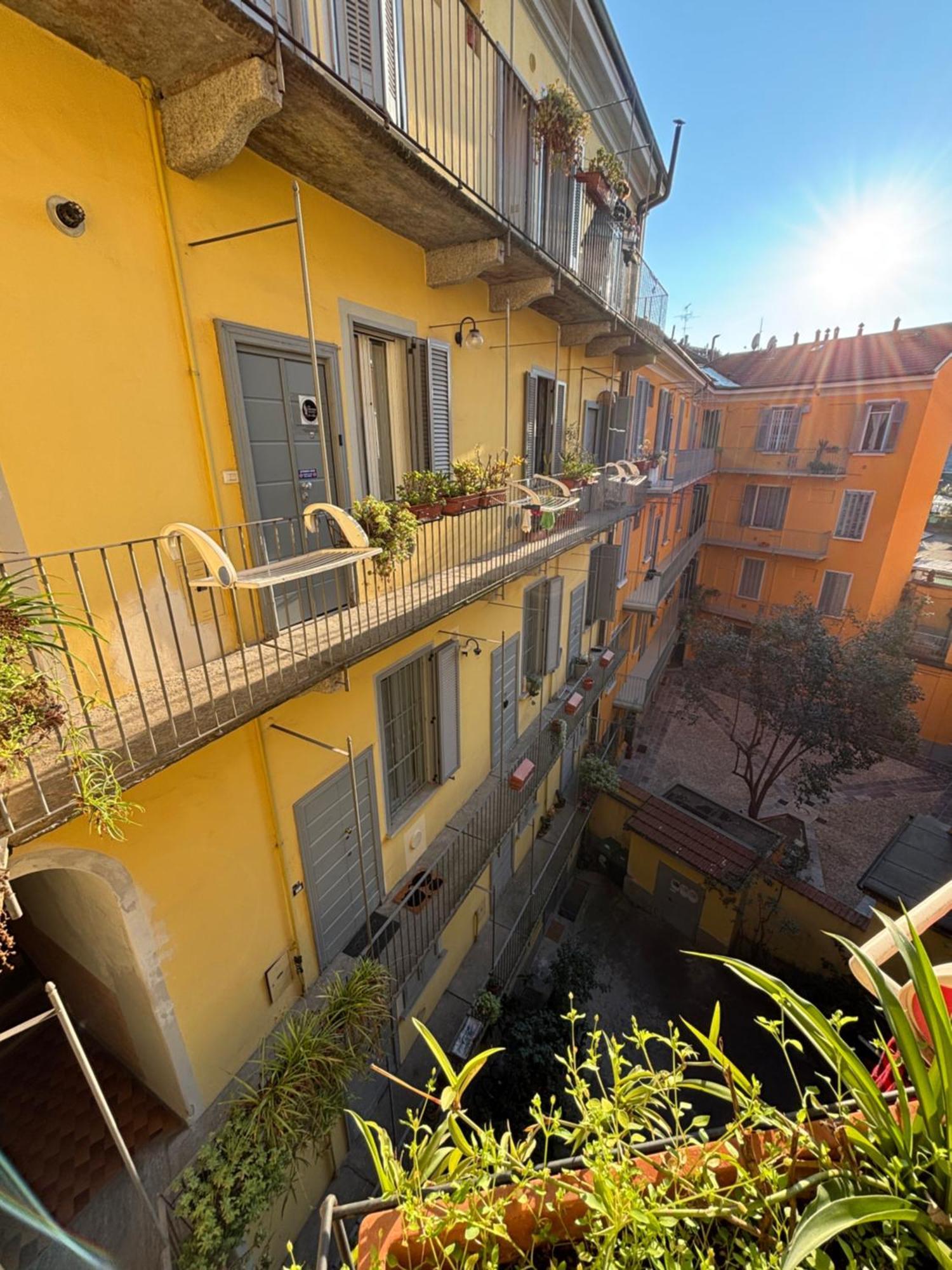 La Vecchia Milano-Les Nubles Vannucci - Il Ballatoio E Il Cortile Eksteriør bilde