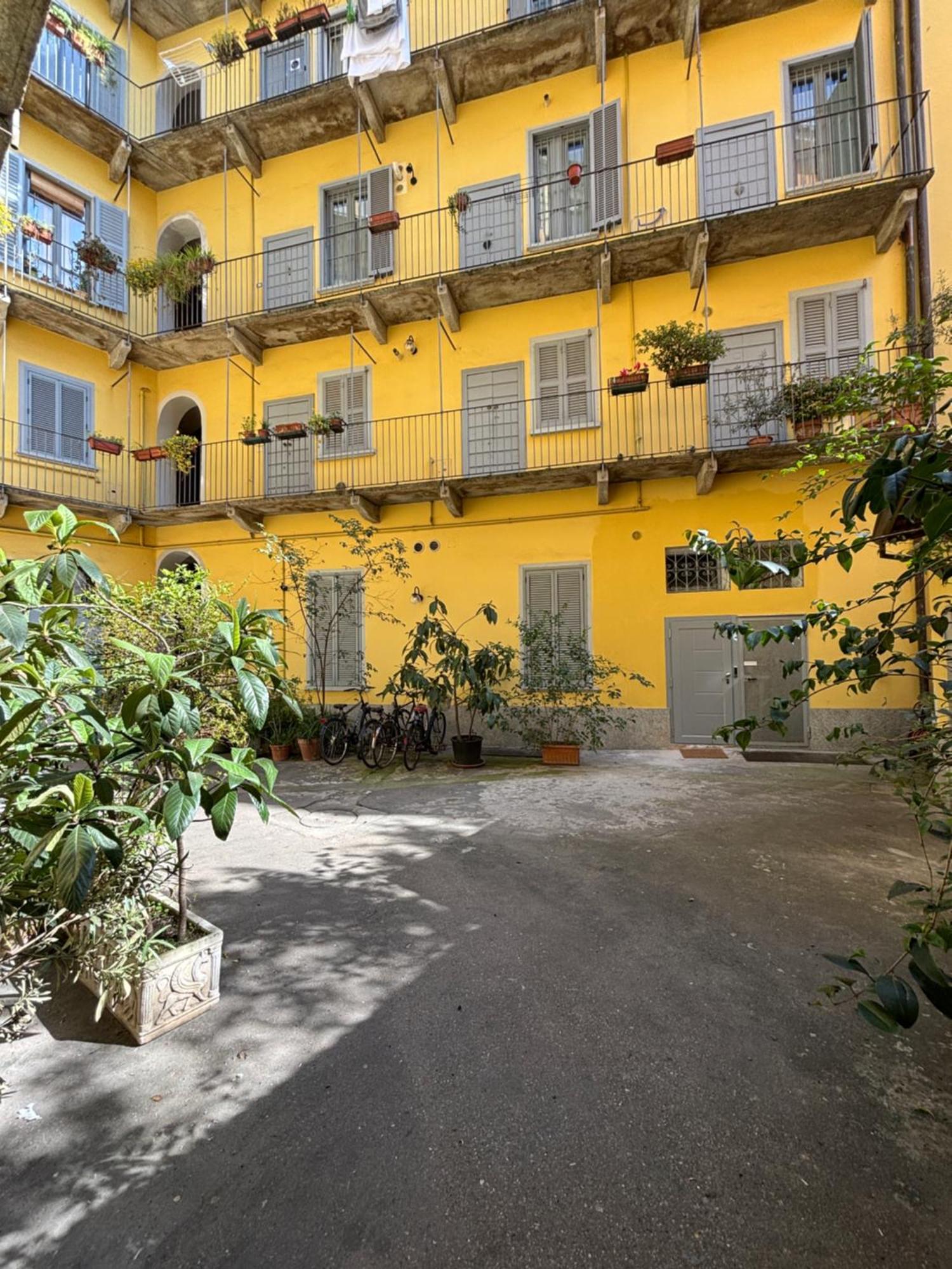 La Vecchia Milano-Les Nubles Vannucci - Il Ballatoio E Il Cortile Eksteriør bilde